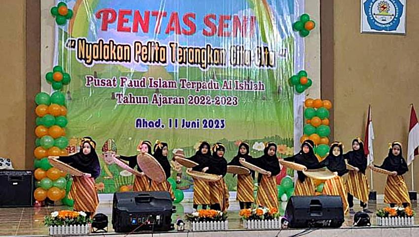 Pentas Seni