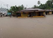 Diterjang Banjir, Sejumlah Warga di Kecamatan Tilongkabila Mengungsi