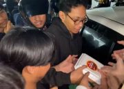 Pembagian Makanan Sahur Rektor UNG Disambut Antusias Warga