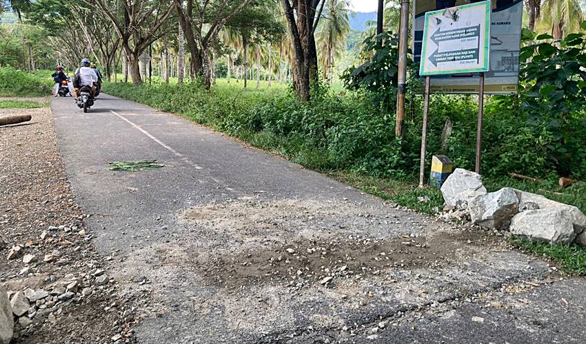 Sempat Diblokir, Akses Jalan Kompleks Kantor Pemerintahan di Bone Bolango Kembali Dibuka